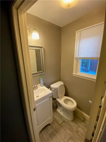 $3,000 | 93 Huxley Avenue, Providence, RI 02908