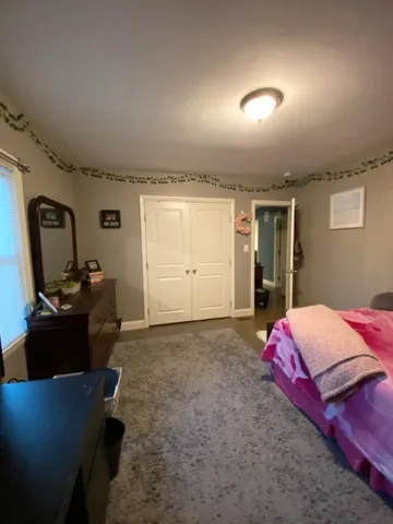 $3,000 | 93 Huxley Avenue, Providence, RI 02908