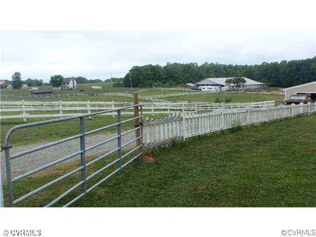 3259 Maidens Road Powhatan, VA 23139 - Photo 4 of 12 View