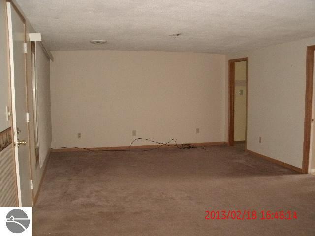 5046 Laird Lake Road Hale, MI 48739 - Photo 6 of 14 1750513-5.JPG