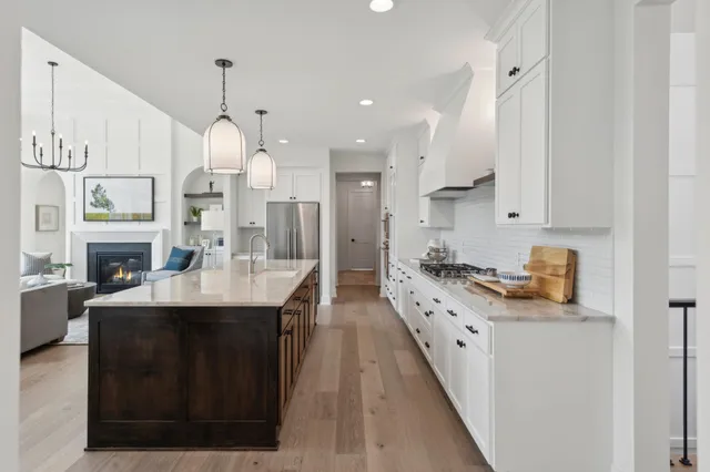 $1,244,681 | 730 Ensconced Way, Chaska, MN 55318