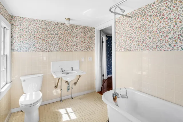 $385,000 | 108 Derby Road, Islesboro, ME 04848