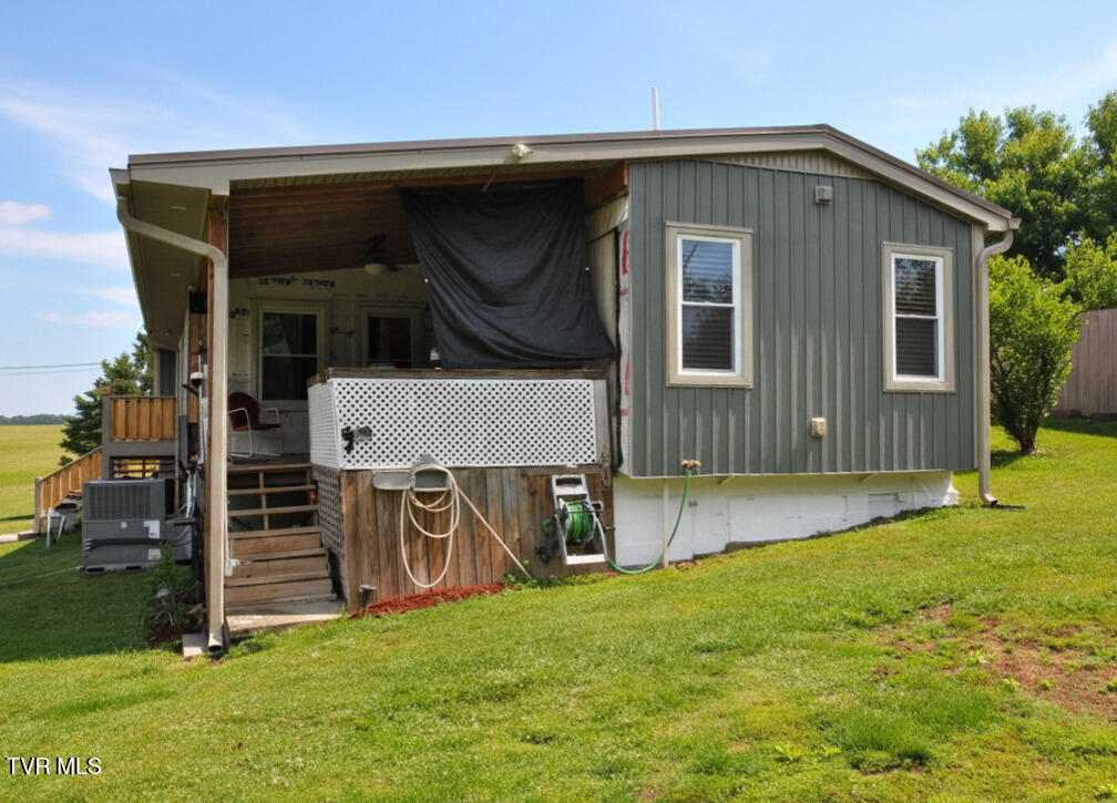 225 Shaw Road Chuckey, TN 37641 - Photo 31 of 33 Back of house