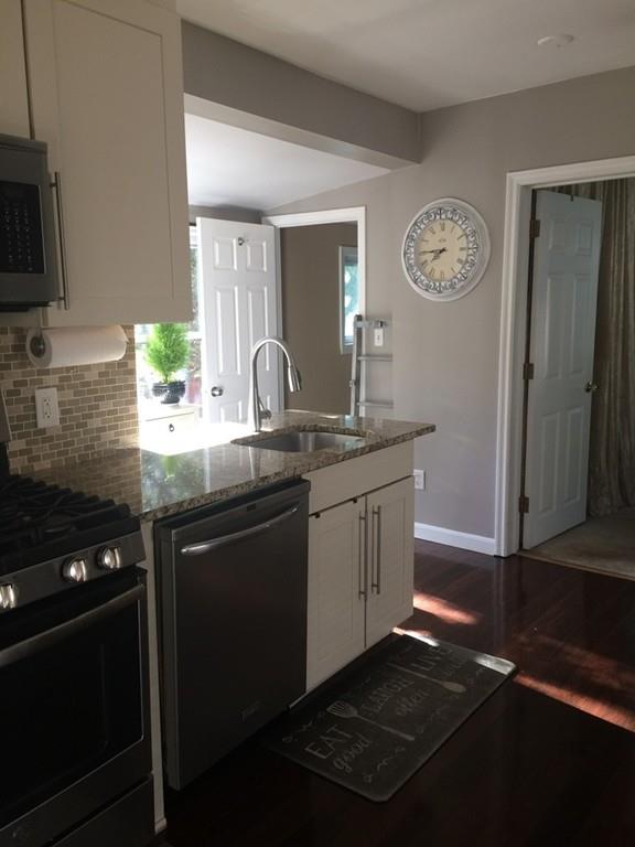 33 Topping Road Andover, MA 01810 - Photo 3 of 22