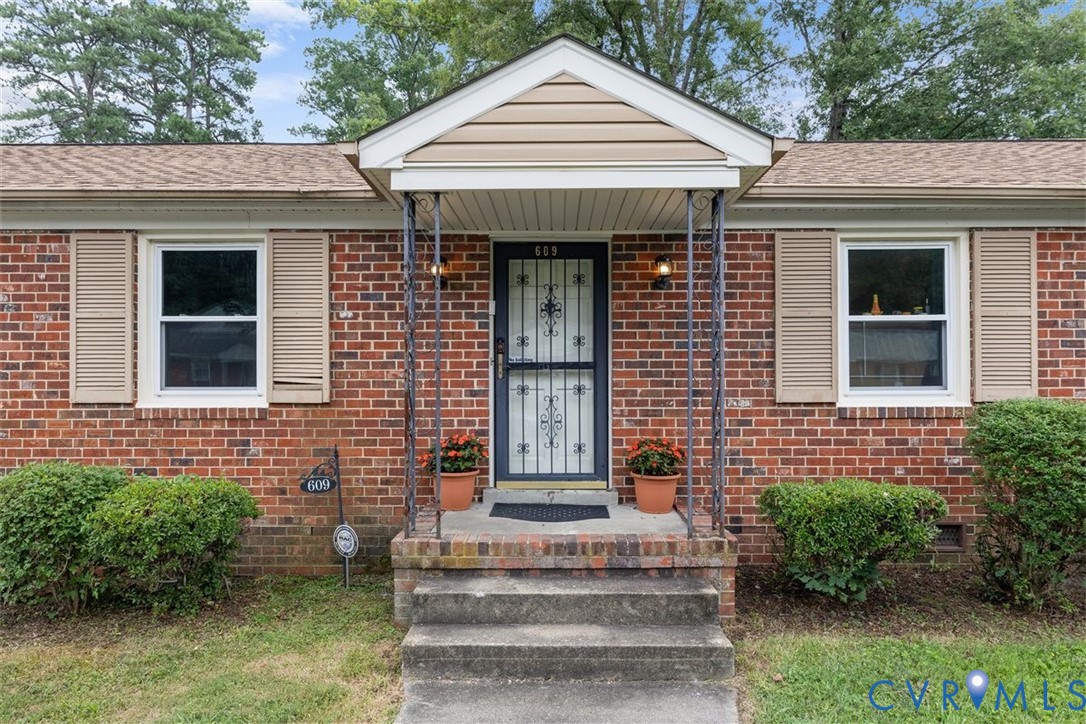 609 West Crieff Road Richmond, VA 23225 - Photo 3 of 29