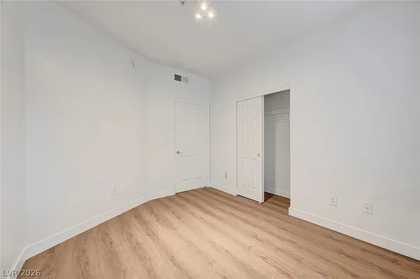$2,000 | 2291 West Horizon Ridge Parkway, Unit 5129, Henderson, NV 89052