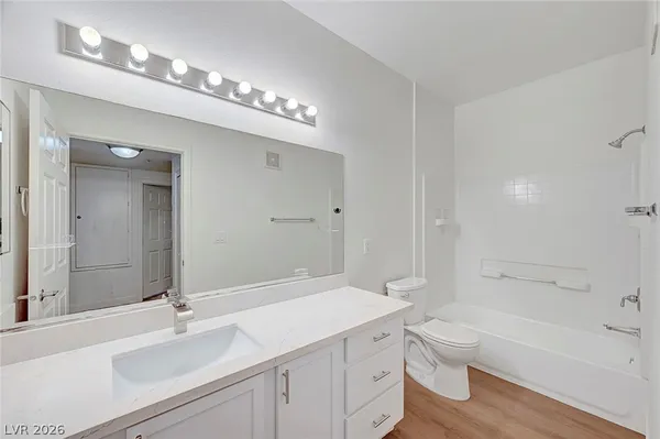 $2,000 | 2291 West Horizon Ridge Parkway, Unit 5129, Henderson, NV 89052