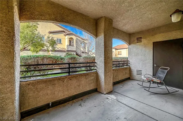 $2,000 | 2291 West Horizon Ridge Parkway, Unit 5129, Henderson, NV 89052