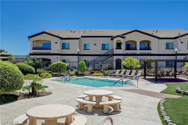 $2,000 | 2291 West Horizon Ridge Parkway, Unit 5129, Henderson, NV 89052