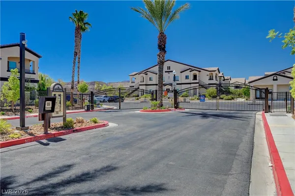 $2,000 | 2291 West Horizon Ridge Parkway, Unit 5129, Henderson, NV 89052