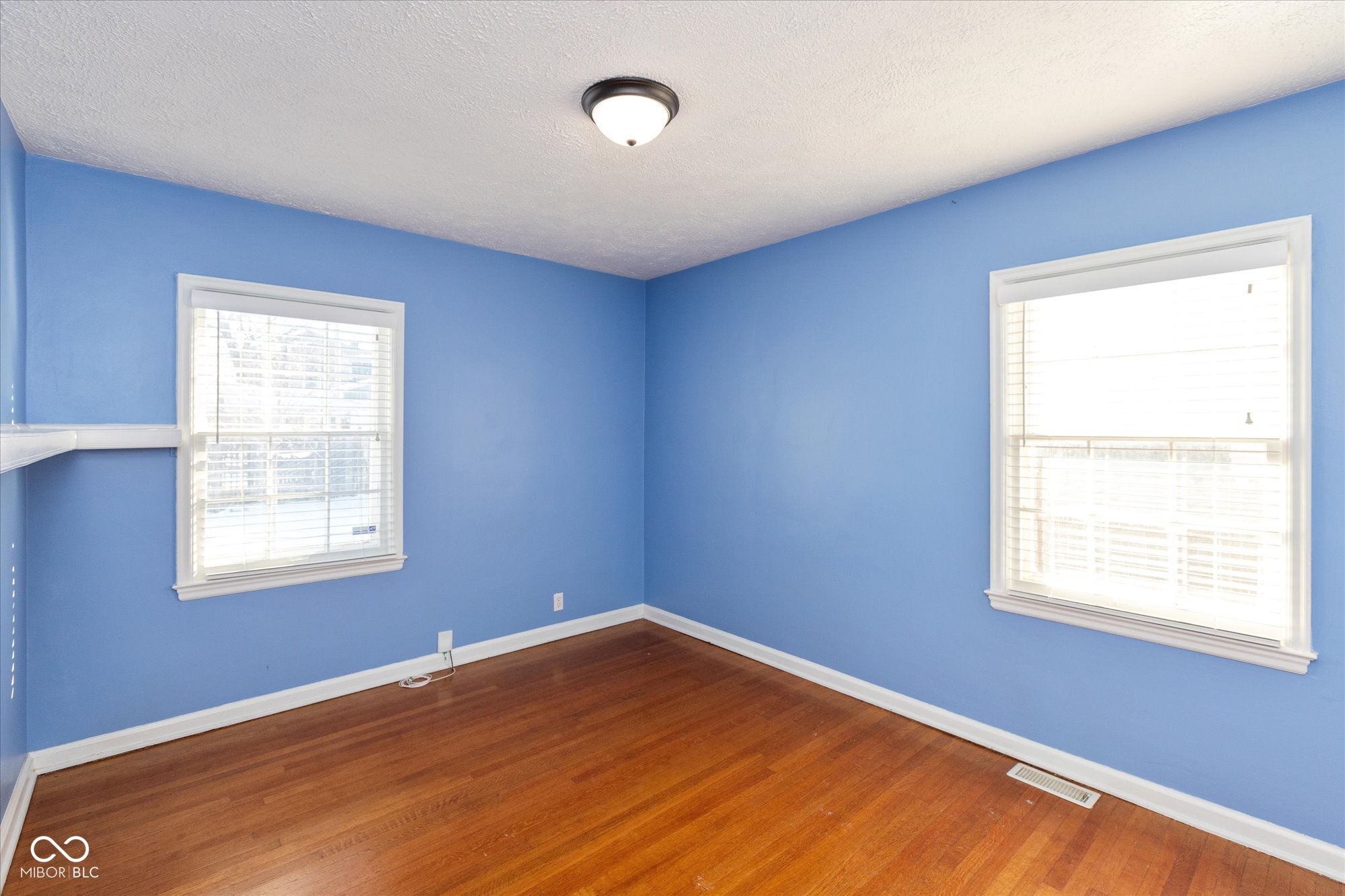 31 North Kenmore Road Indianapolis, IN 46219 - Photo 12 of 23 Gallery Image 12