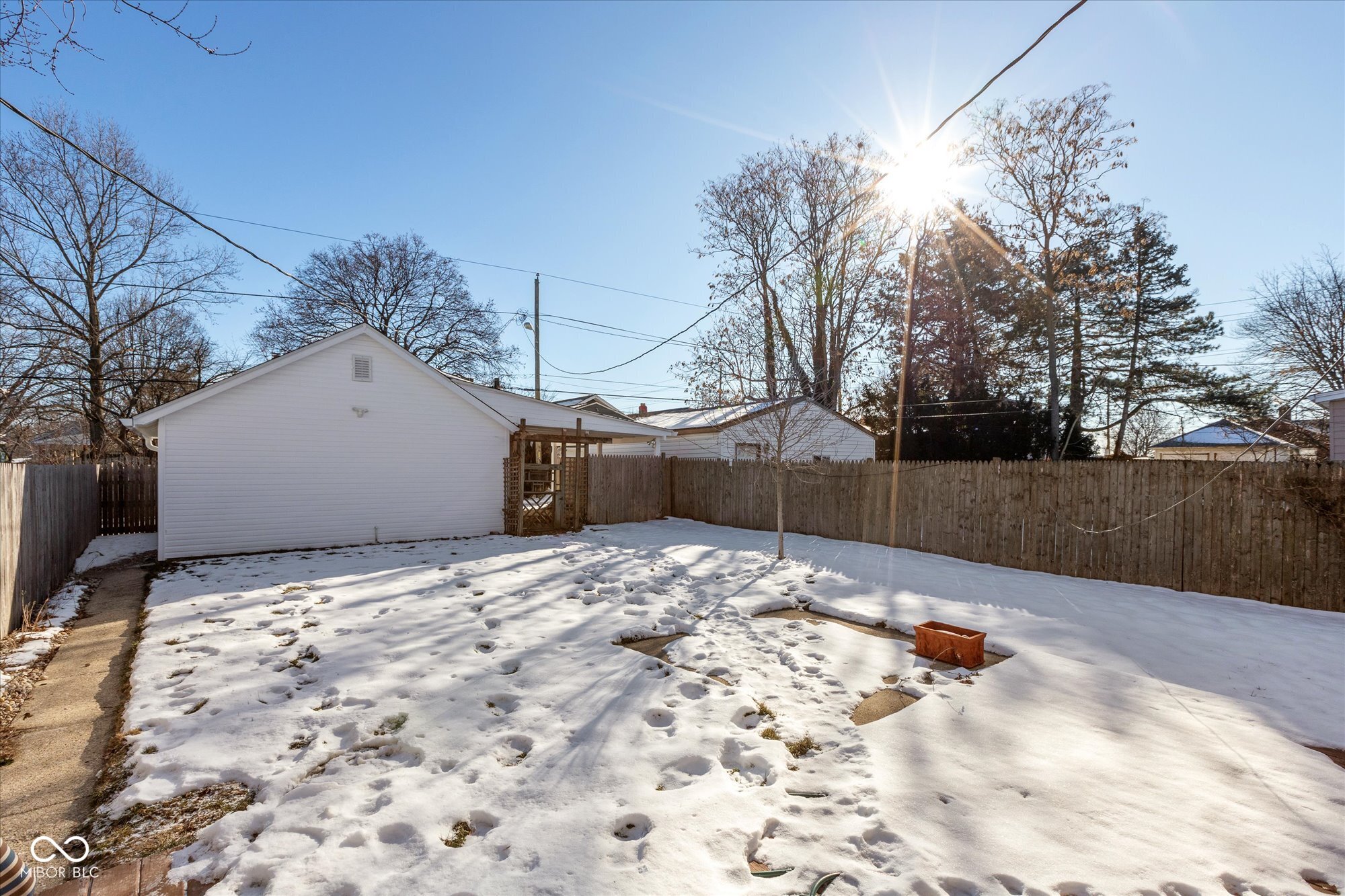 31 North Kenmore Road Indianapolis, IN 46219 - Photo 19 of 23 Gallery Image 19