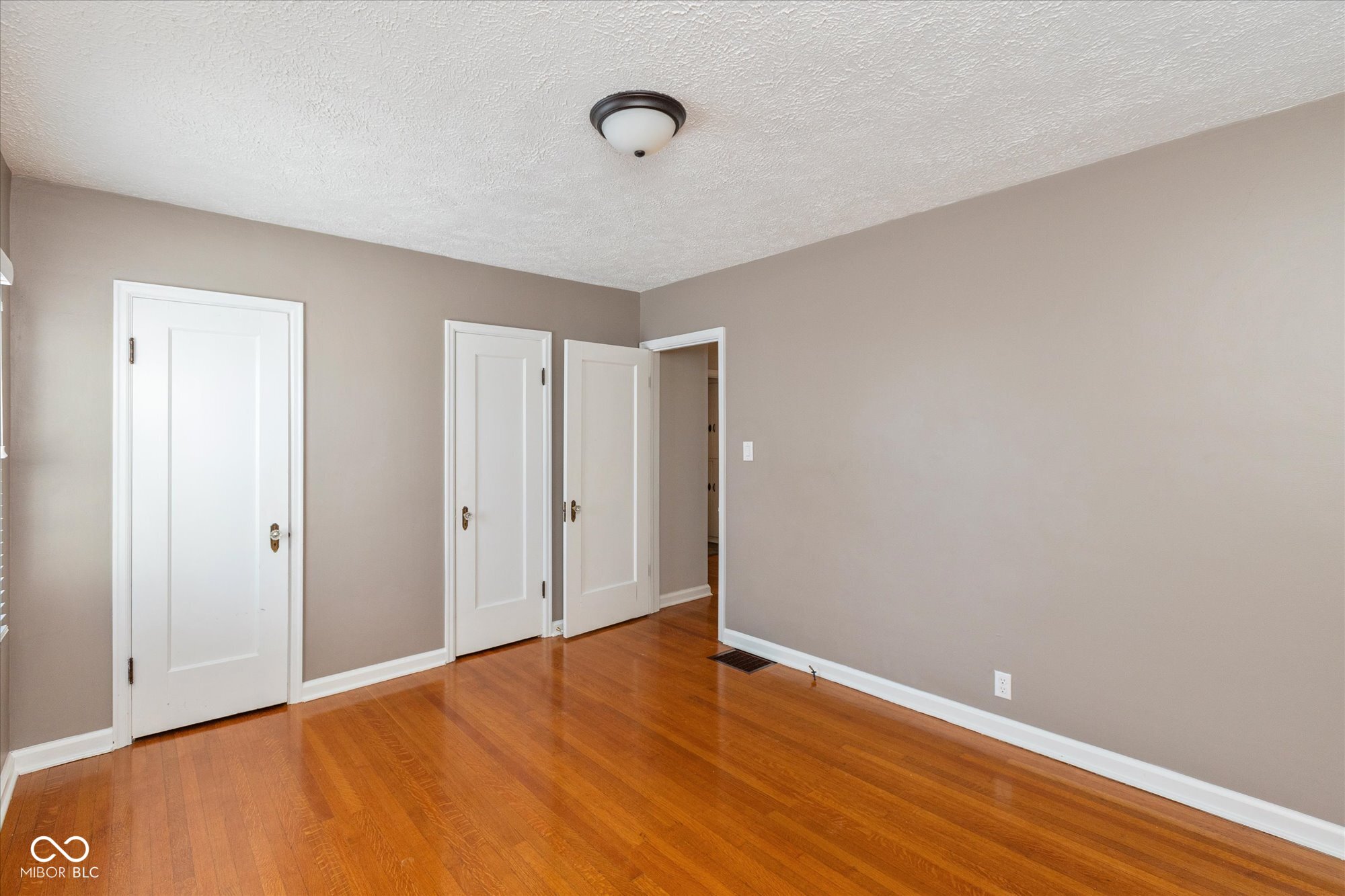 31 North Kenmore Road Indianapolis, IN 46219 - Photo 10 of 23 Gallery Image 10