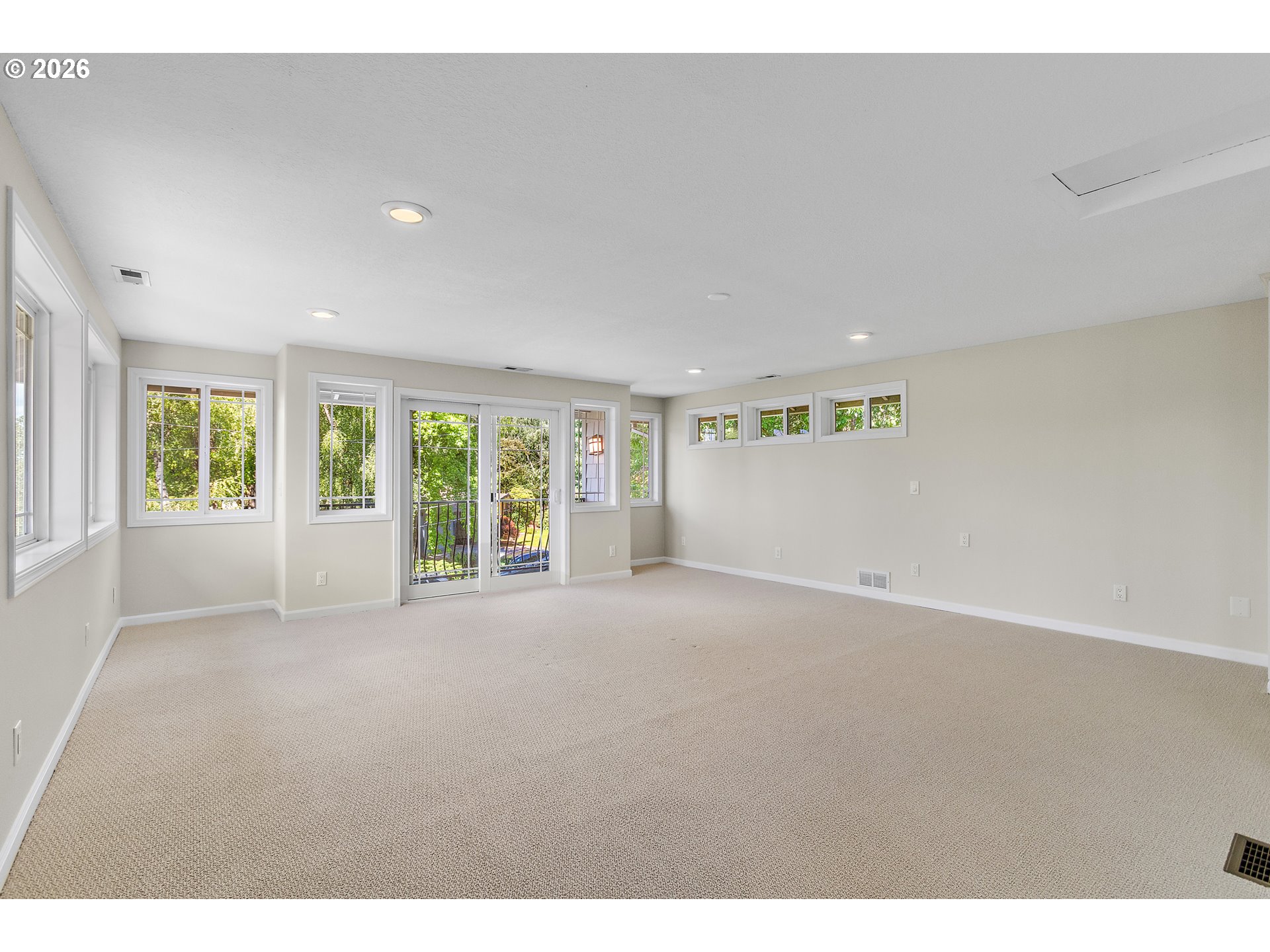 12436 Southwest 58th Avenue Portland, OR 97219 - Photo 19 of 38