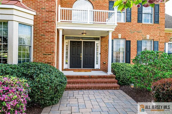 $10,000 | 5 Erin Court, Kendall Park, NJ 08824
