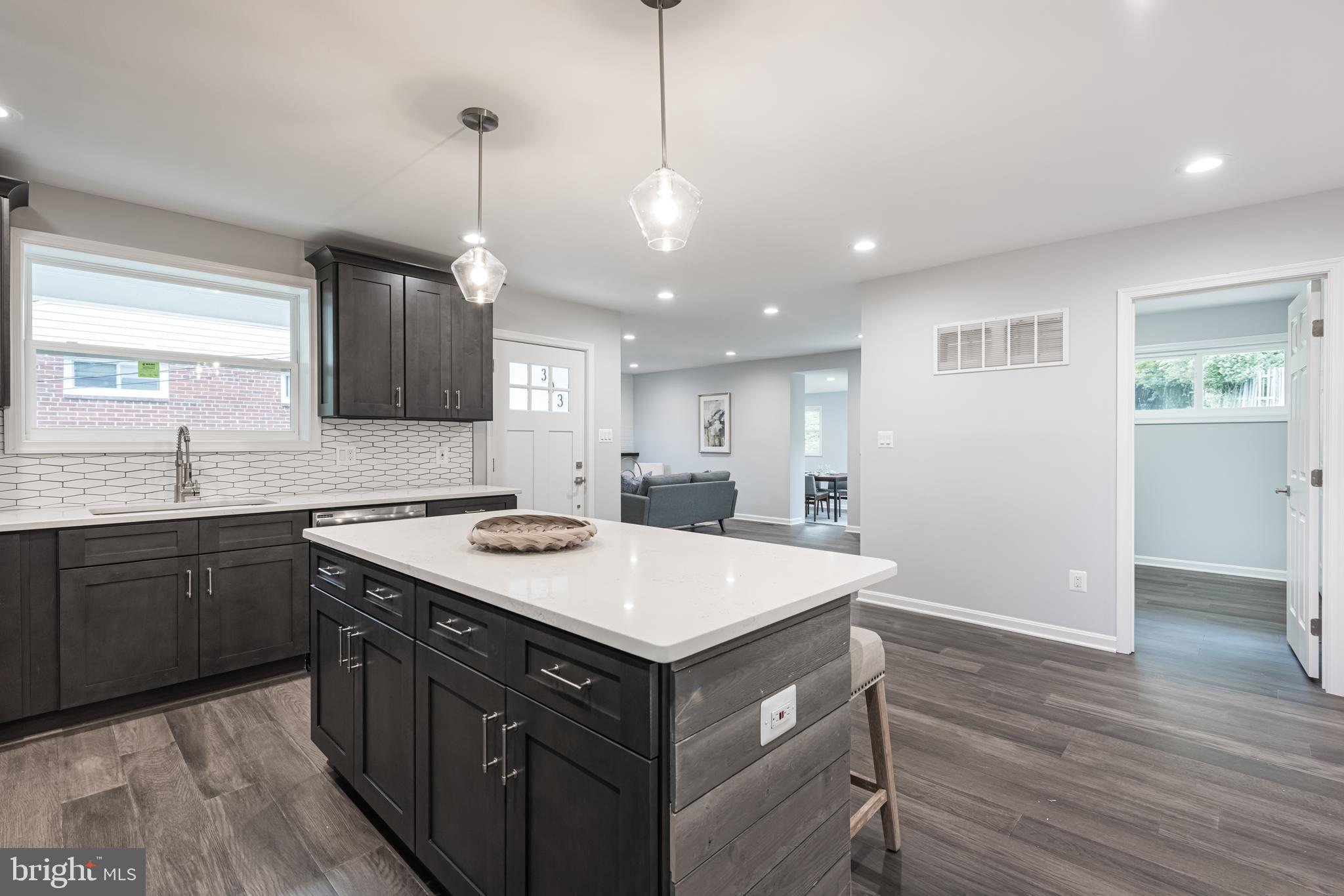 303 Belton Road Silver Spring, MD 20901 - Photo 3 of 43