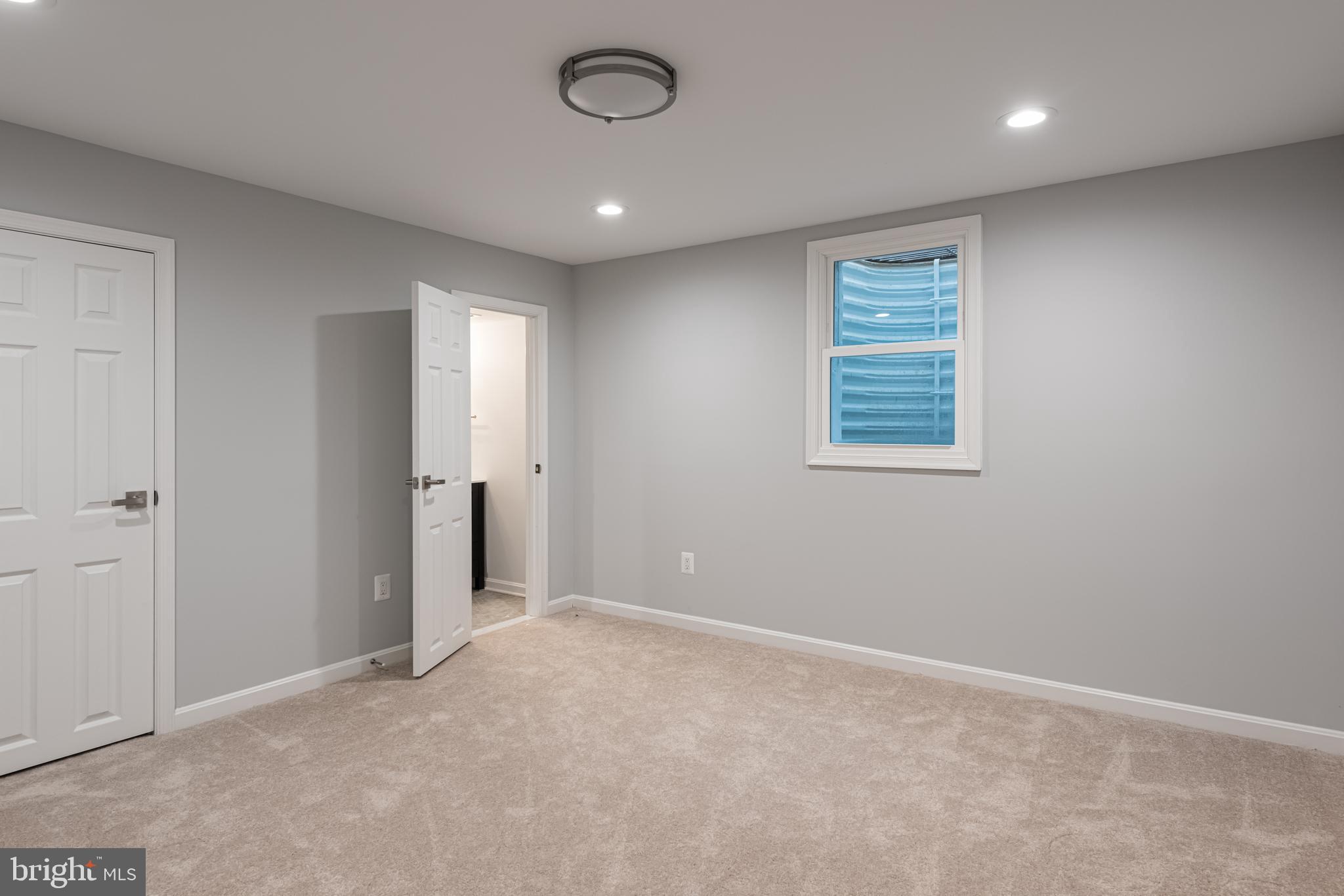 303 Belton Road Silver Spring, MD 20901 - Photo 33 of 43