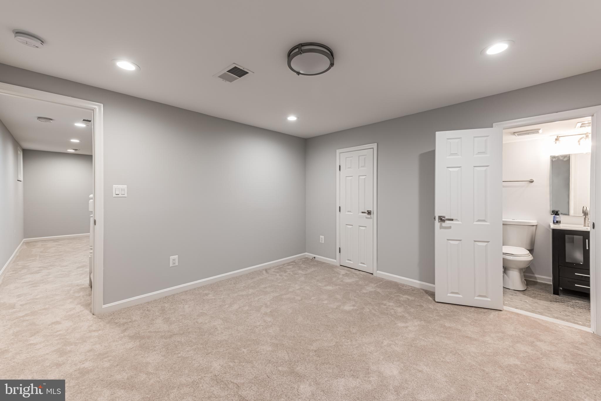 303 Belton Road Silver Spring, MD 20901 - Photo 34 of 43