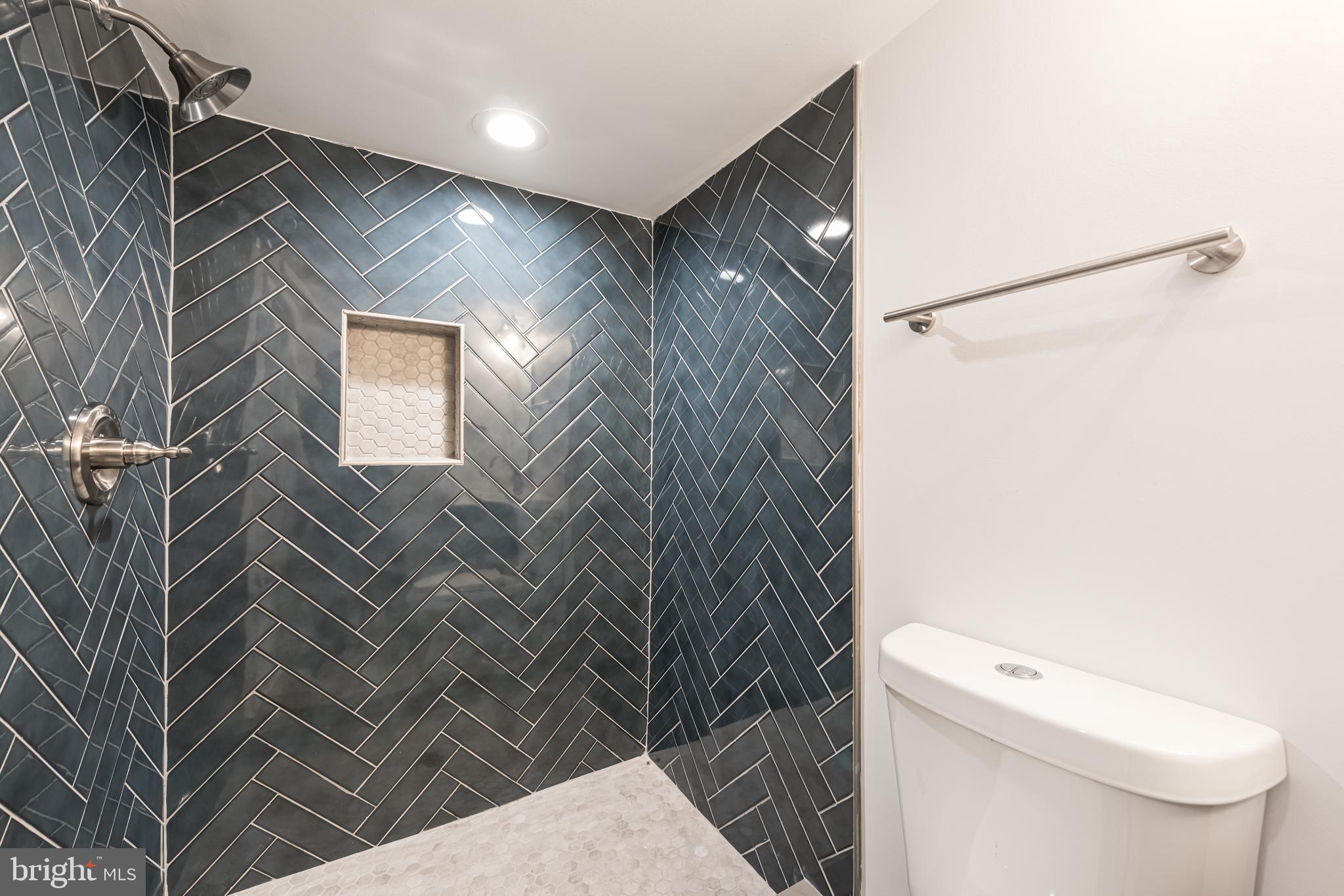 303 Belton Road Silver Spring, MD 20901 - Photo 35 of 43