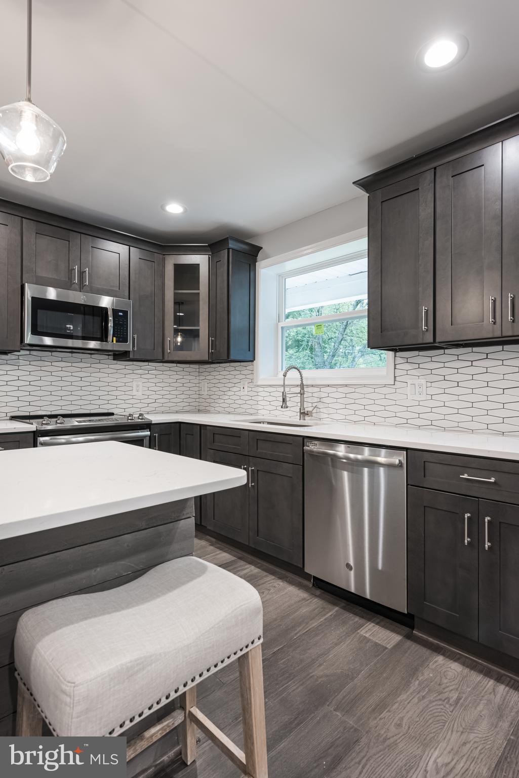 303 Belton Road Silver Spring, MD 20901 - Photo 8 of 43