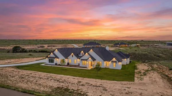 $699,000 | 1701 Blakely Holw Drive, Amarillo, TX 79124