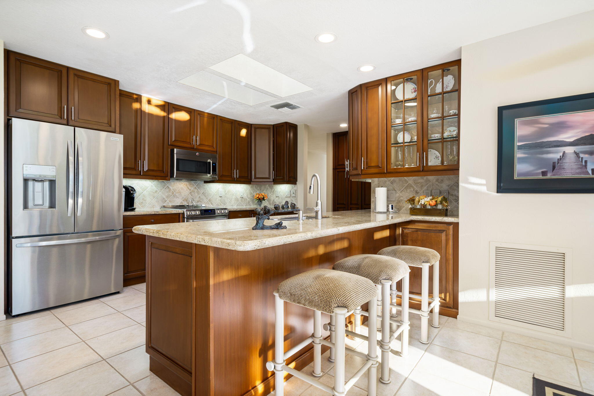 15 Duke Drive Rancho Mirage, CA 92270 - Photo 13 of 45 Kitchen