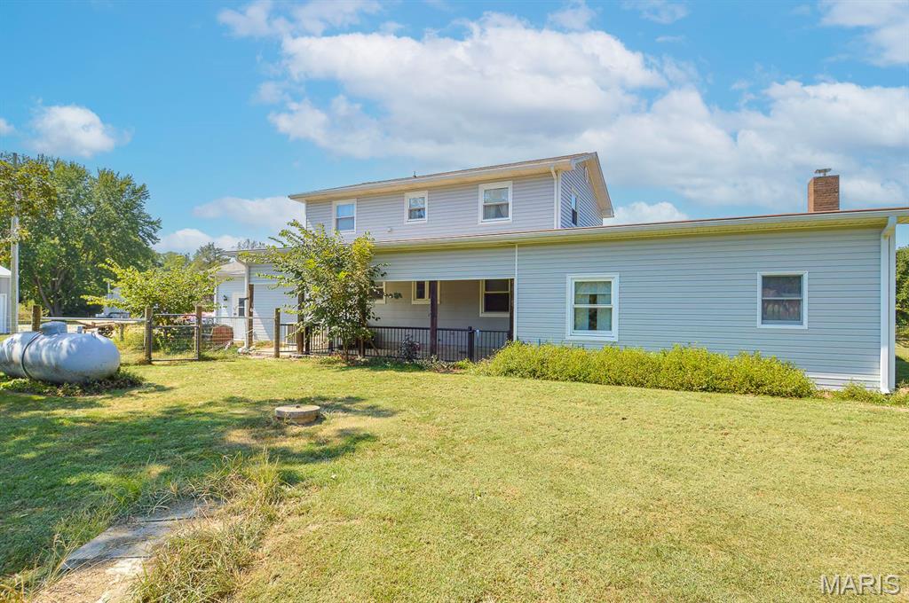 370 Hall Lane Sorento, IL 62086 - Photo 9 of 45 Gallery Image 9