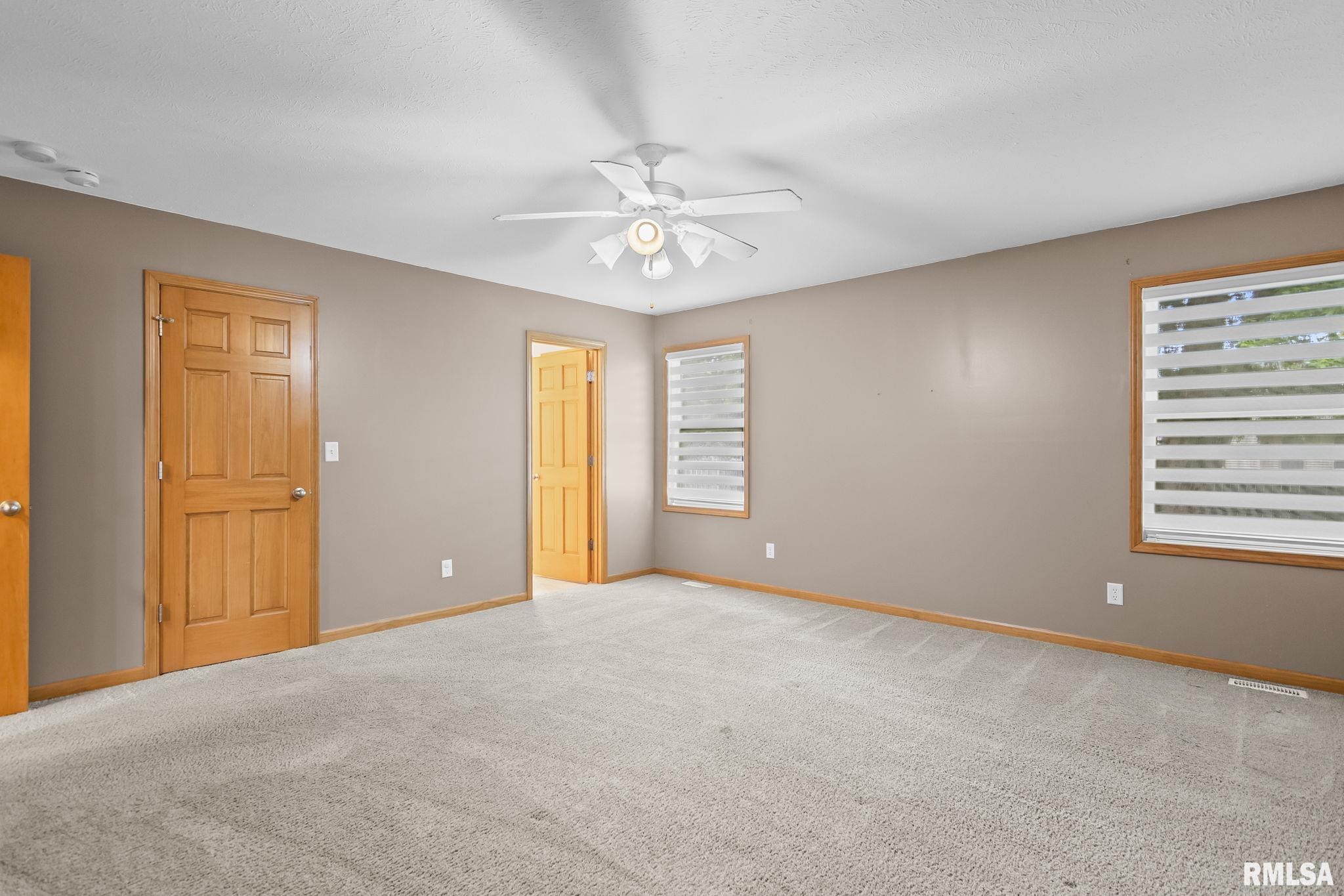 895 Timber Edge Drive Sherman, IL 62684 - Photo 14 of 34