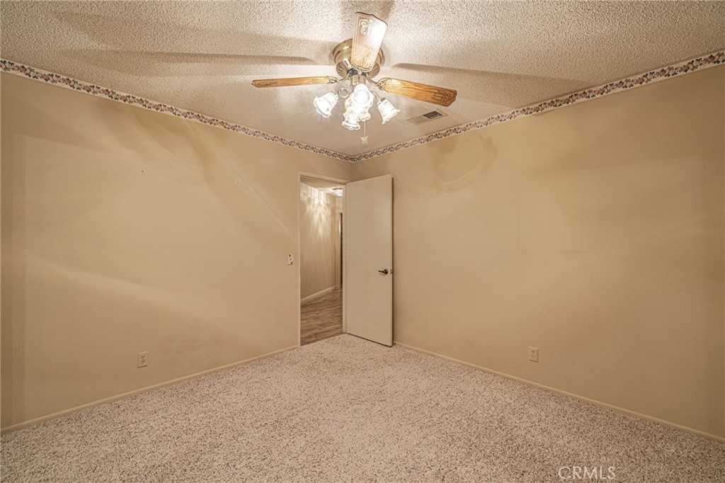 19459 Shasta Road Apple Valley, CA 92307 - Photo 46 of 64