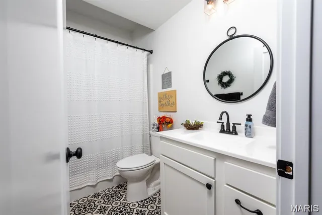 $445,000 | 415 Cook Street, Troy, IL 62294