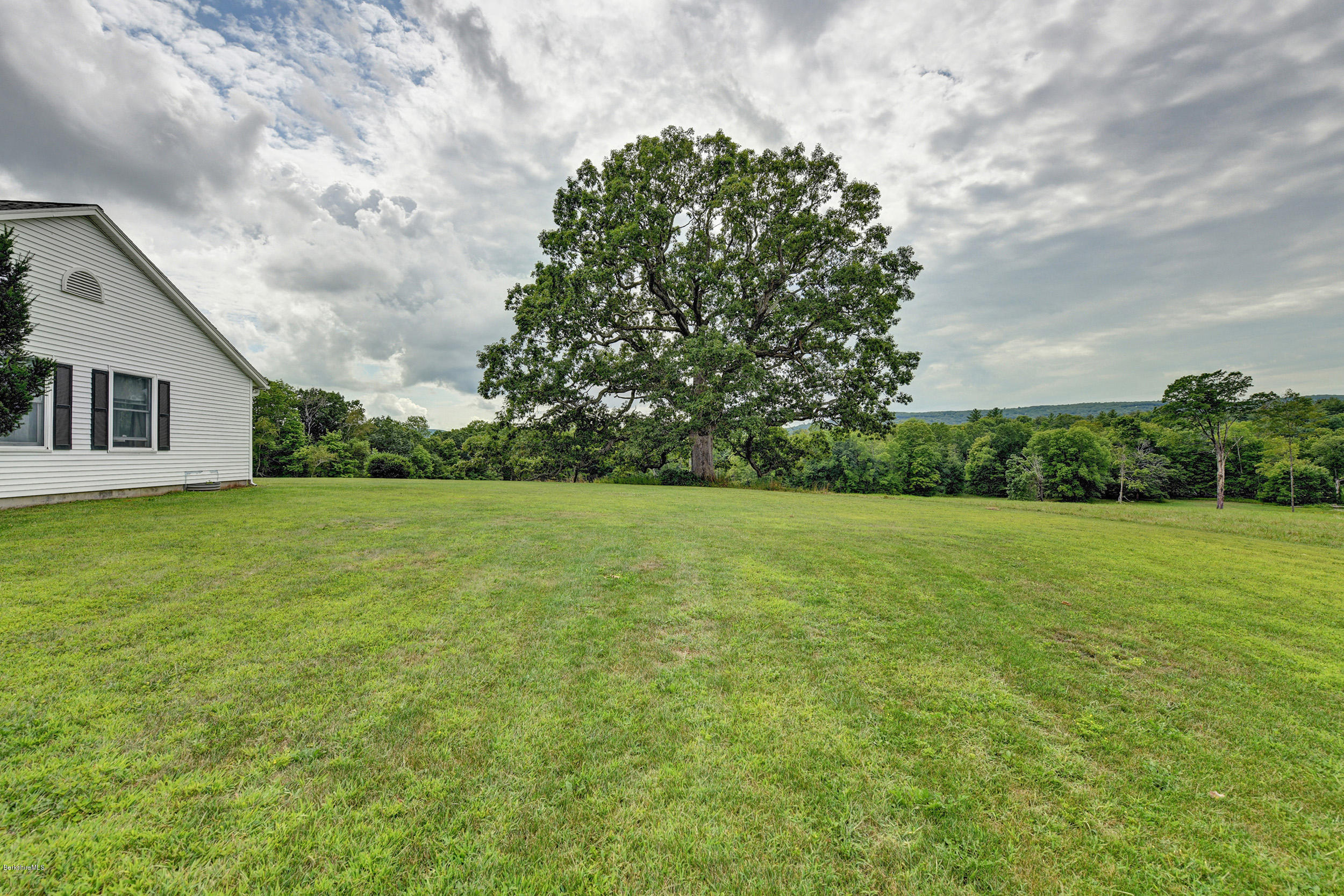 67 Rowe Road Egremont, MA 01230 - Photo 12 of 38 White Oak