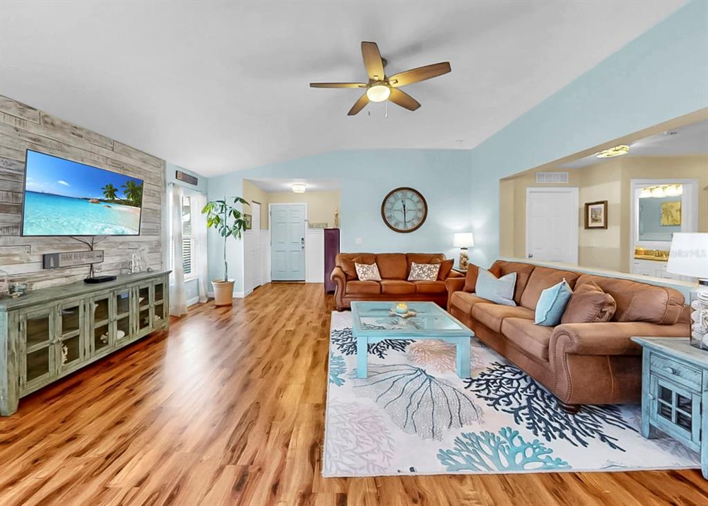 5419 Hammock View Lane Apollo Beach, FL 33572 - Photo 11 of 68