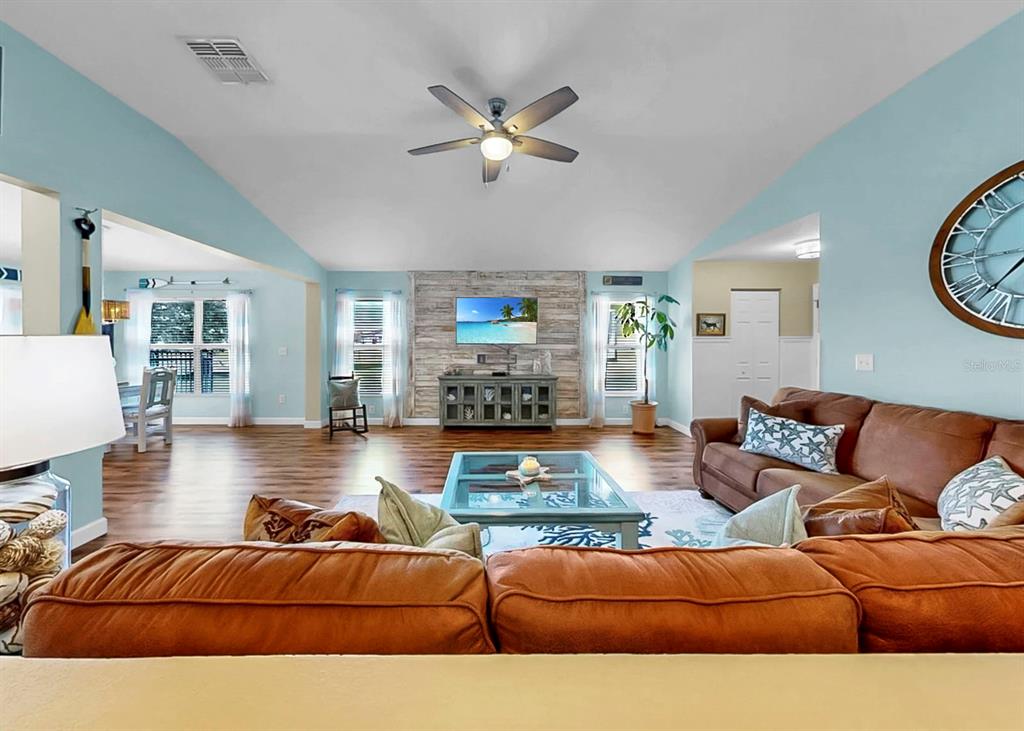5419 Hammock View Lane Apollo Beach, FL 33572 - Photo 13 of 68