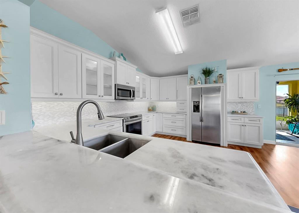 5419 Hammock View Lane Apollo Beach, FL 33572 - Photo 21 of 68