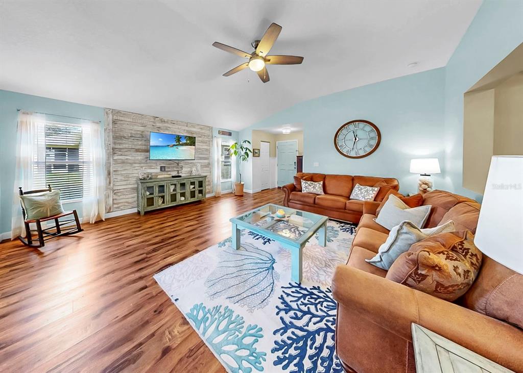 5419 Hammock View Lane Apollo Beach, FL 33572 - Photo 8 of 68