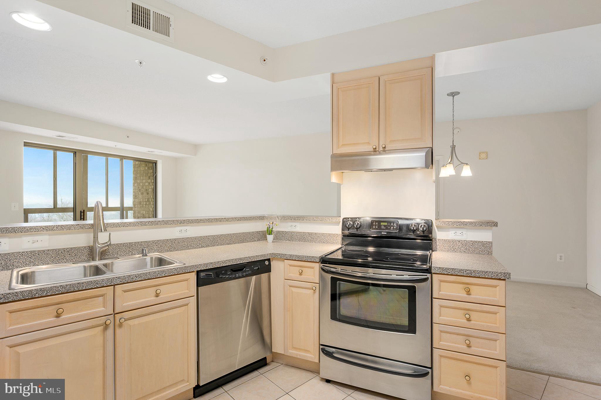 19355 Cypress Ridge Terrace, Unit 515 Leesburg, VA 20176 - Photo 33 of 33 Great open floor plan