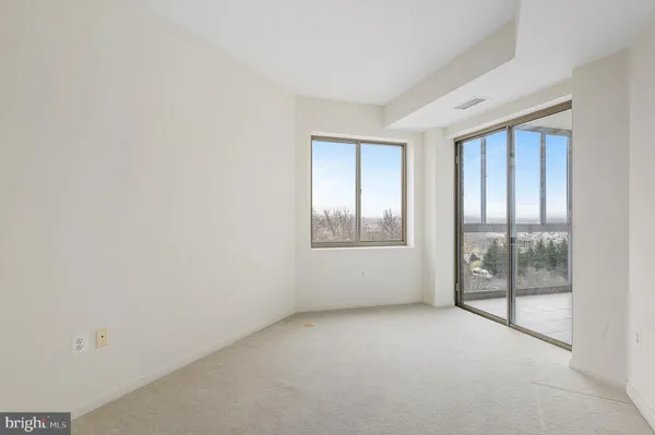 $2,800 | 19355 Cypress Ridge Terrace, Unit 515, Leesburg, VA 20176