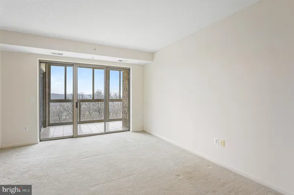 $2,800 | 19355 Cypress Ridge Terrace, Unit 515, Leesburg, VA 20176