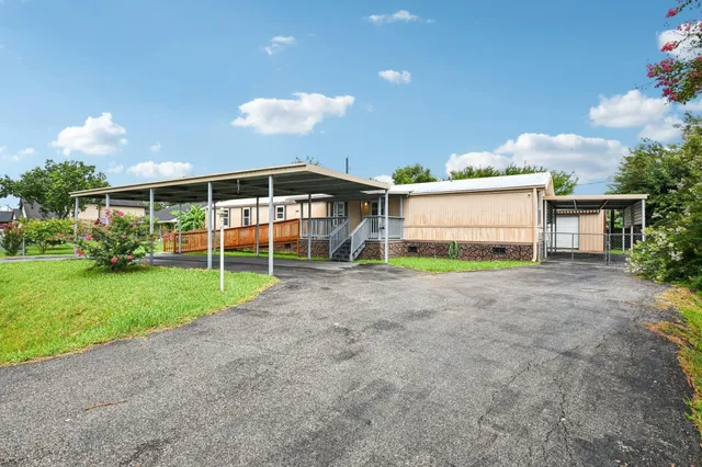 $180,000 | 10629 Bois D Arc Street, La Porte, TX 77571