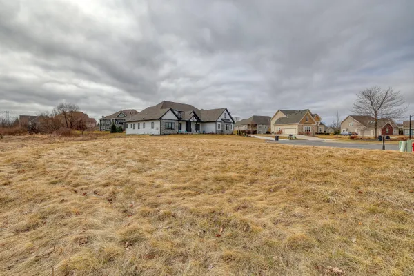$196,000 | N57W19673 Holly Court, Menomonee Falls, WI 53051