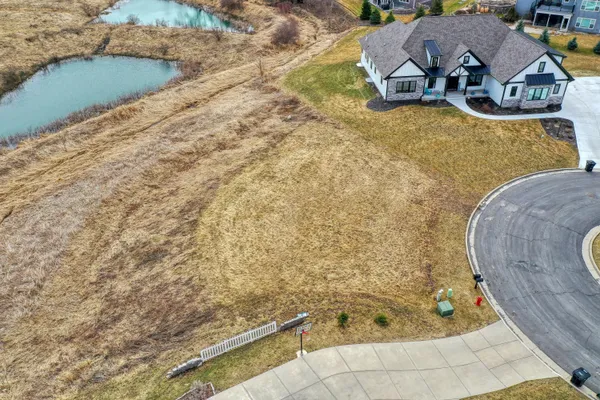 $196,000 | N57W19673 Holly Court, Menomonee Falls, WI 53051