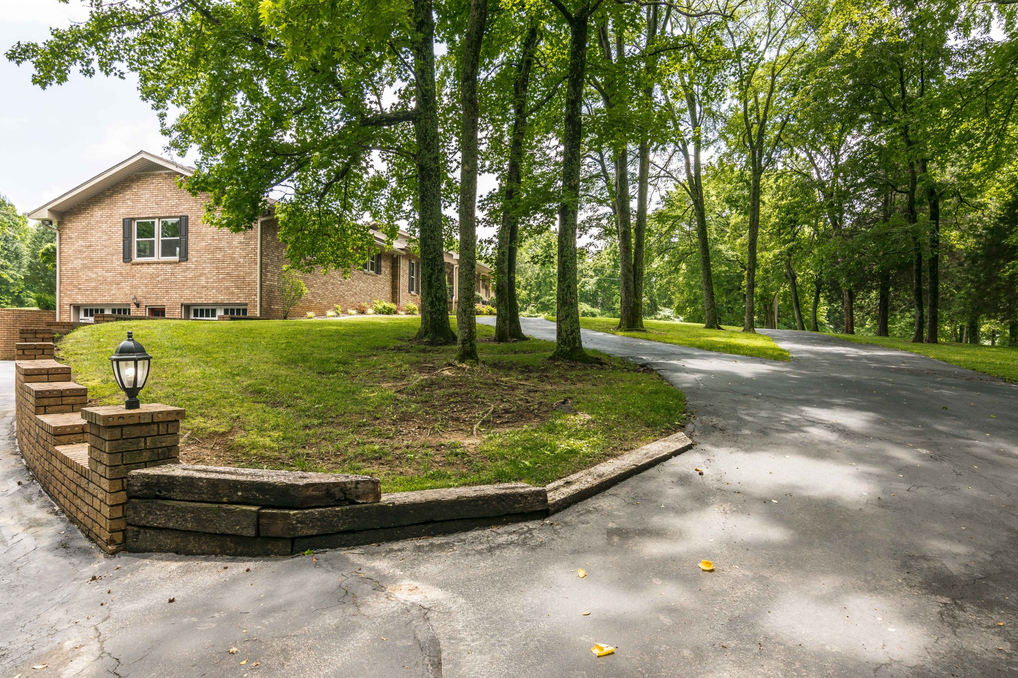 1913 Neelys Bend Road Madison, TN 37115 - Photo 5 of 50 Gallery Image 5