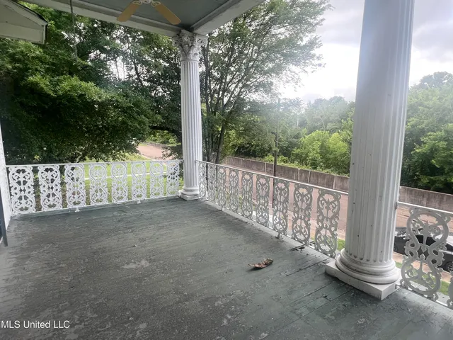 $140,000 | 501 River Road, Greenwood, MS 38930