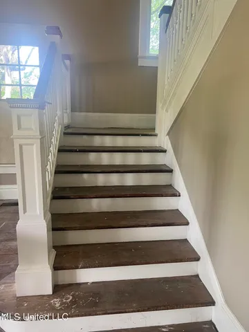 $140,000 | 501 River Road, Greenwood, MS 38930