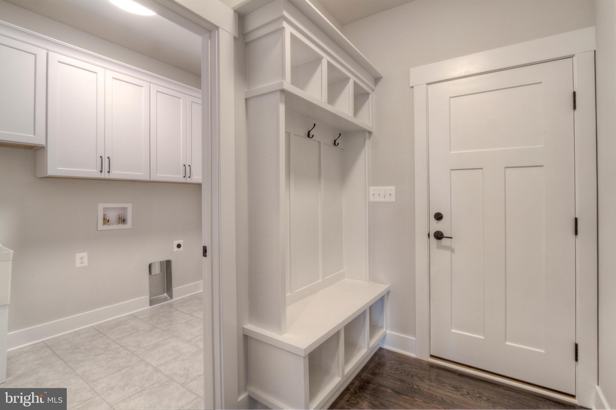 73 Indian Point Road Stafford, VA 22554 - Photo 21 of 34 Drop Zone and Laundry Room