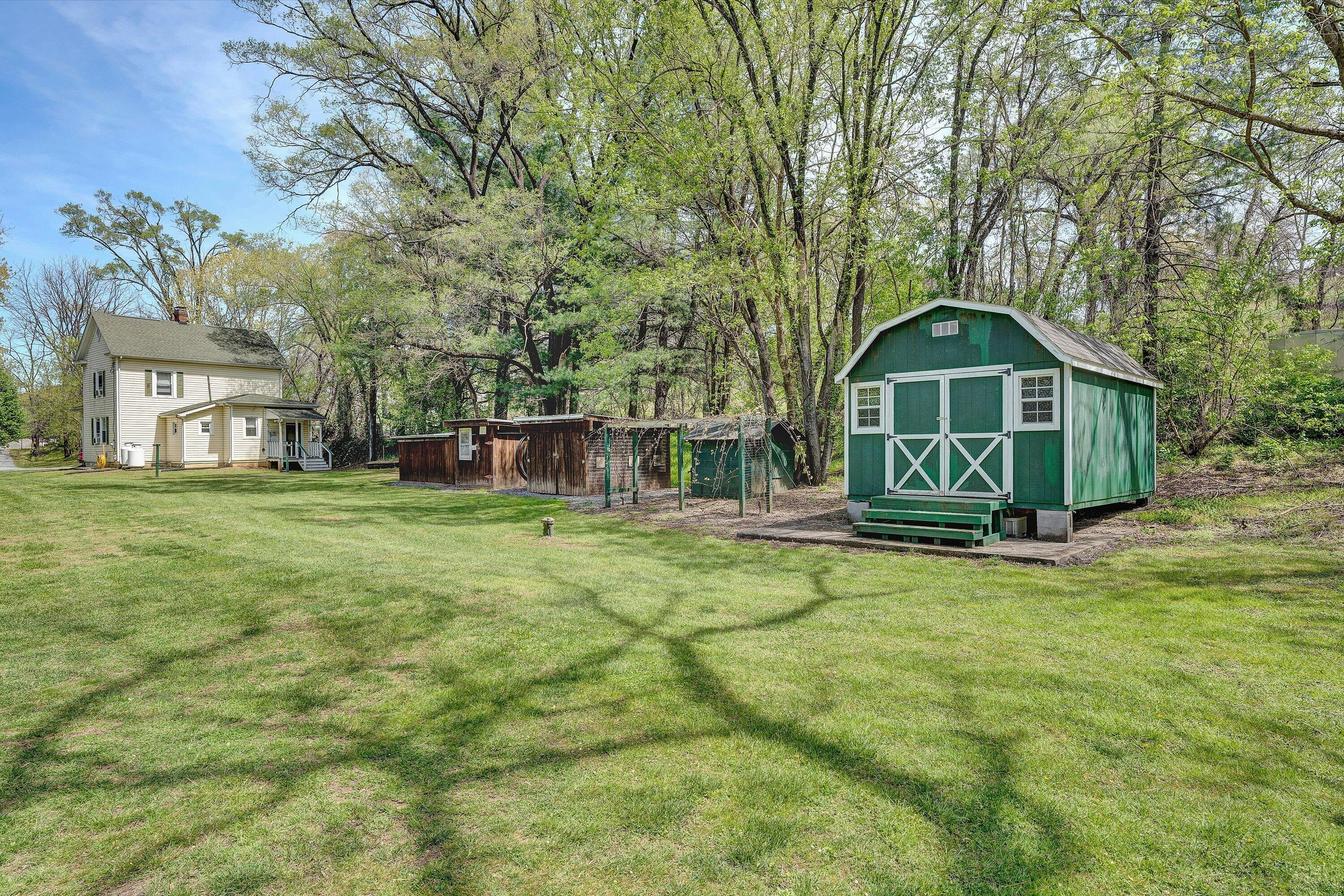 4787 Glade Creek Road Roanoke, VA 24012 - Photo 22 of 37 a view of a house with a yard