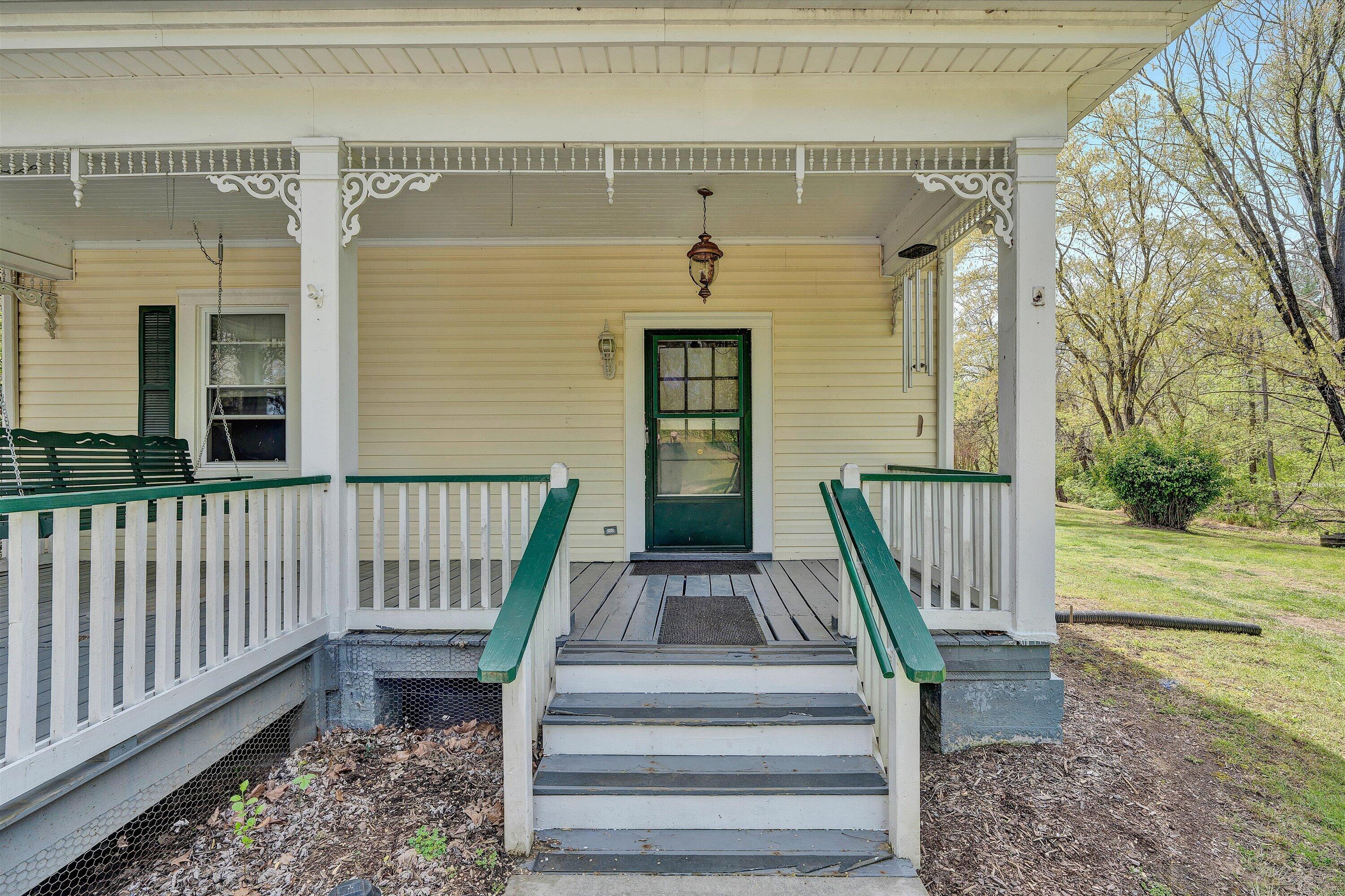 4787 Glade Creek Road Roanoke, VA 24012 - Photo 3 of 37 a view of a entrance with stairs