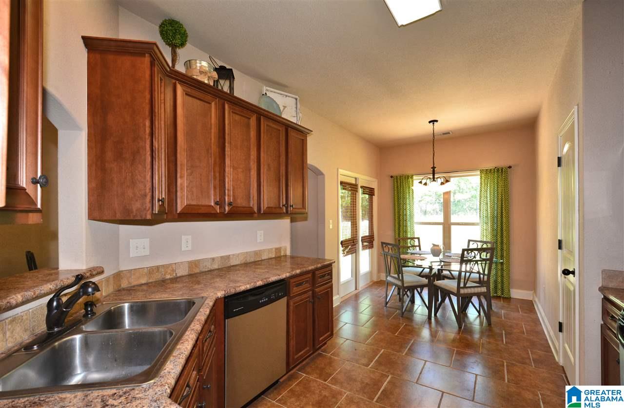 226 Perthshire Way Pelham, AL 35124 - Photo 8 of 39