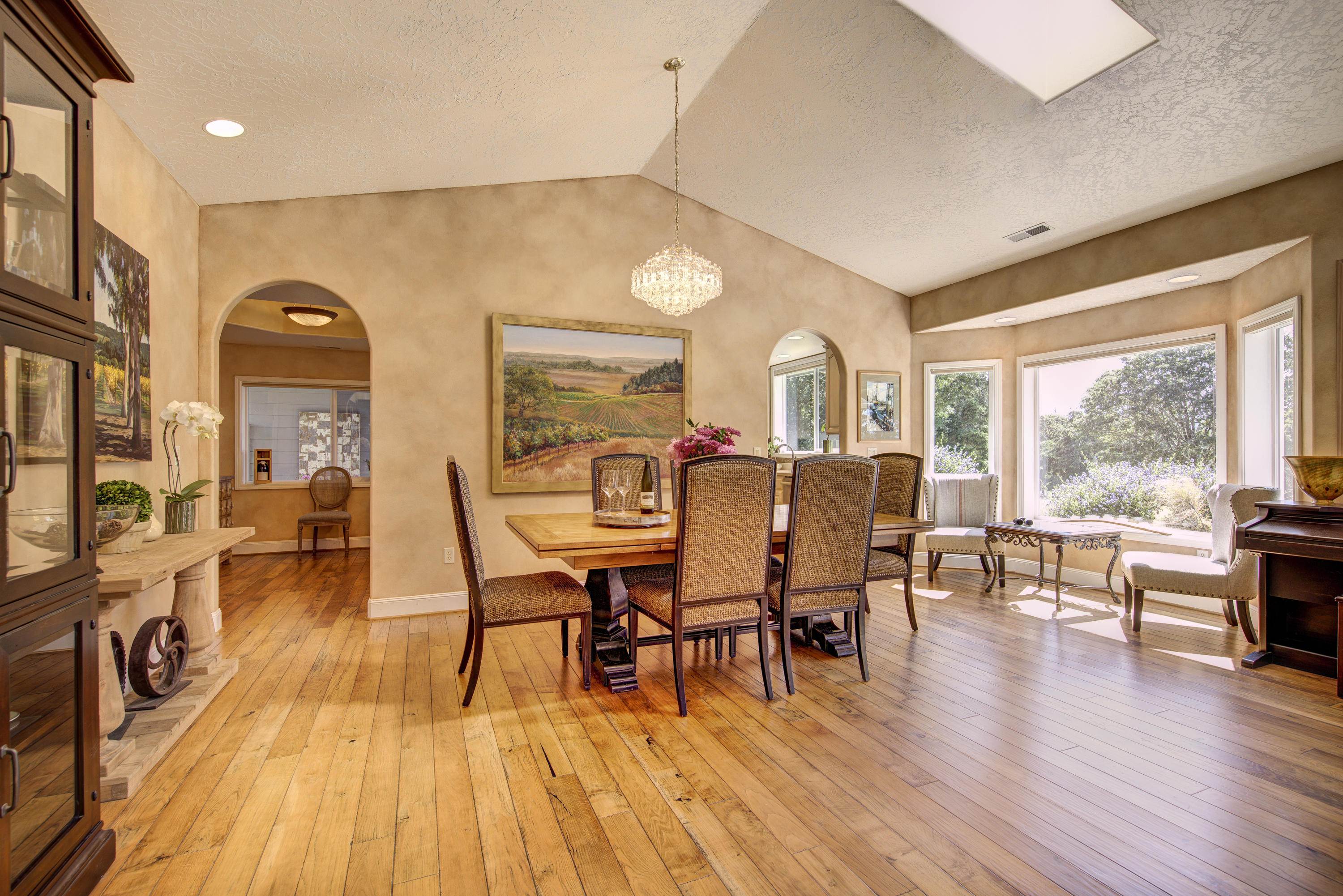 18600 Zielinski Road Sheridan, OR 97378 - Photo 11 of 32 Great Room/Dining Room
