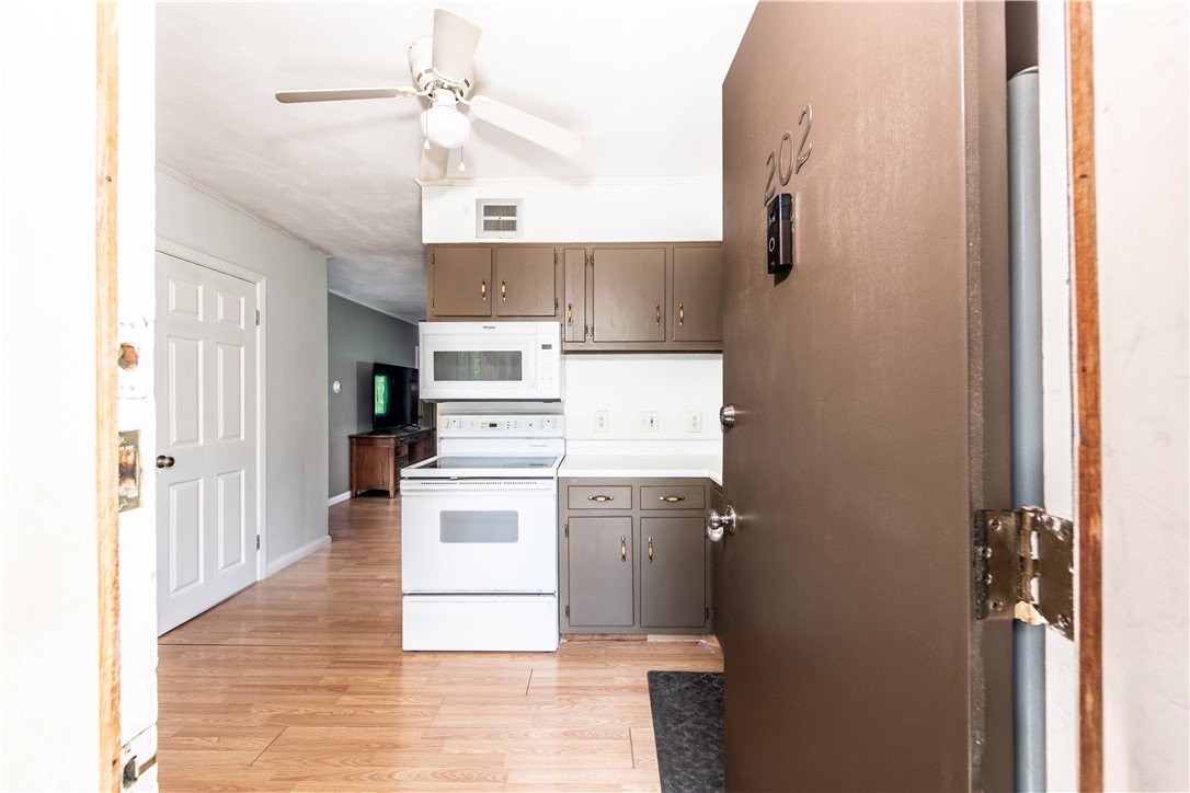 72 West Shore Road, Unit 202 Warwick, RI 02889 - Photo 12 of 19
